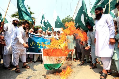 Scontri India-Pakistan. "Rischio di guerra totale"