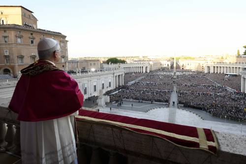 https://img.ilgcdn.com/sites/default/files/styles/md/public/foto/2025/05/08/1746726673-azaxa-b9dg86qgewasxe-vatican-media-lapresse.jpeg?_=1746726673