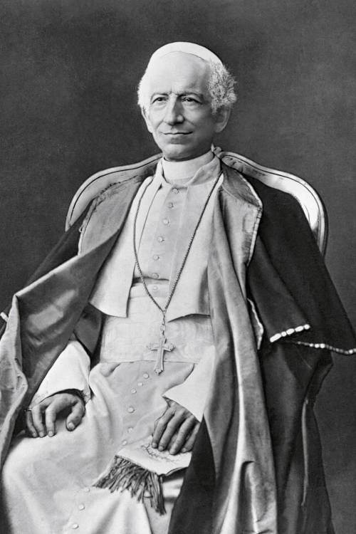 https://img.ilgcdn.com/sites/default/files/styles/md/public/foto/2025/05/08/1746729645-papa-leone-xiii.jpg?_=1746729645