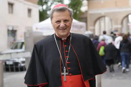 Quei veleni in extremis sul Papa e Grech. Entrambi accusati di "coperture" su abusi