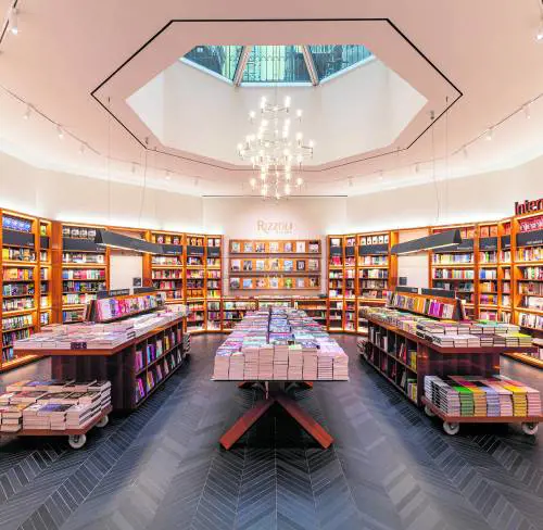 Tra futuro e tradizione riapre la libreria Rizzoli
