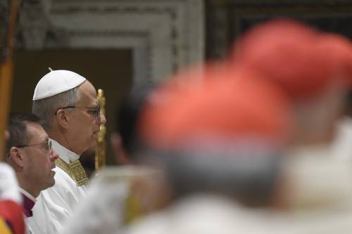 Tutti i complotti che girano sul conto di Papa XIV