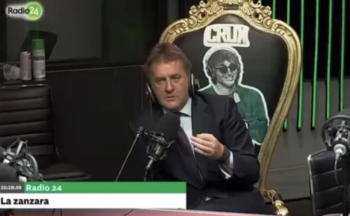 Il giornalista Andrea Ruggieri durante il suo intervento a La Zanzara