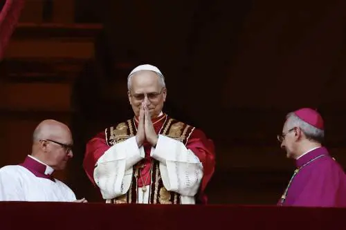 "Un Papa fragile ma forte. L'emozione lo rende vero"