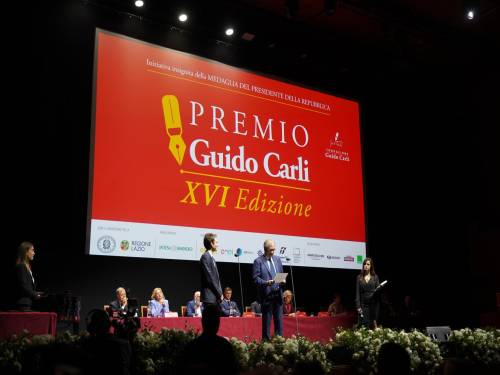 https://img.ilgcdn.com/sites/default/files/styles/md/public/foto/2025/05/10/premio_G_carli_comm_.jpg?_=1746870002