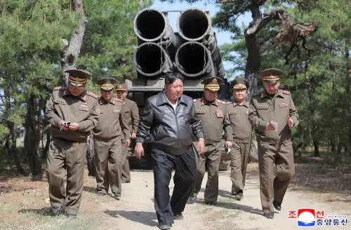 Missili e spari: alta tensione tra le due Coree. Cosa succede tra Pyongyang e Seoul