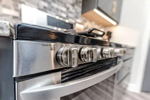 Forno elettrico, trucchi per utilizzarlo riducendo i consumi