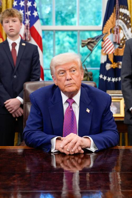 https://img.ilgcdn.com/sites/default/files/styles/md/public/foto/2025/05/12/1747022259-aza3bwb85yewjj-rdqve-ansa.jpeg?_=1747022259
