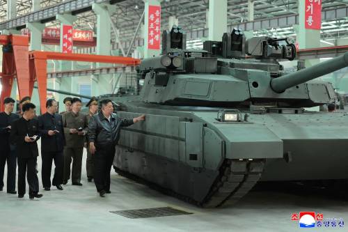 Tank per la Russia: la strana mossa di Kim