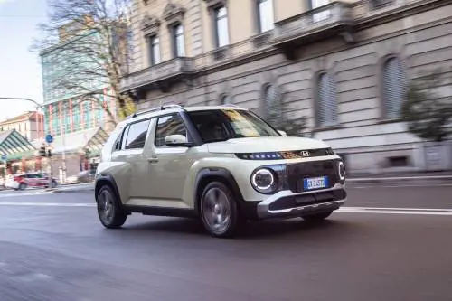 Hyundai Inster, la piccola che pensa in grande: ora accoglie 5 persone