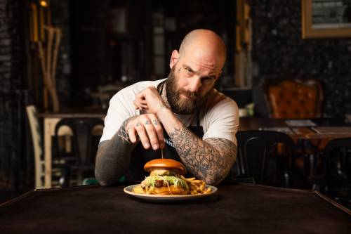 L’ultimo hamburger di Eugenio Roncoroni è quello definitivo