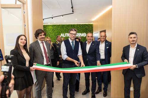 https://img.ilgcdn.com/sites/default/files/styles/md/public/foto/2025/05/13/1747120245-autotorino1.jpg?_=1747120245