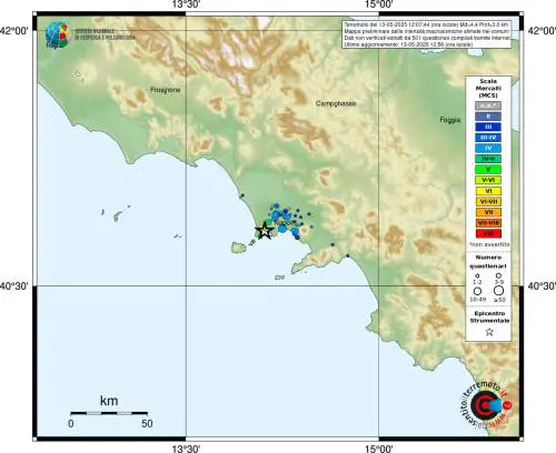 Campi Flegrei, forte terremoto di magnitudo 4.4: evacuate scuole e università 