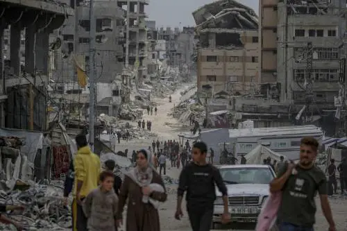 Bombe sull'Ospedale europeo a Gaza: "Lì si nascondeva il capo di Hamas" 