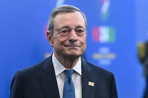 Le femministe volevano Draghi, la sparata di Travaglio e Elodie: quindi, oggi…