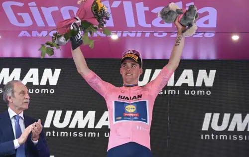 Ancora Pedersen: terza favola (rosa)