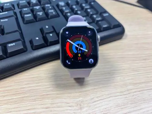 Recensione Huawei Watch Fit 4, lo smartwatch per lo sport (e non solo) con un occhio all'autonomia