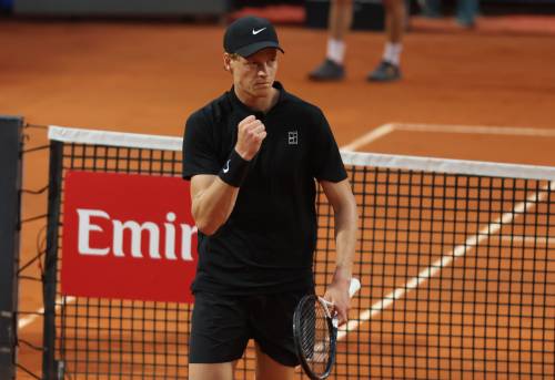 Sinner annichilisce Ruud, stravince in due set e va in semifinale agli Internazionali Sinner annichilisce Ruud, stravince in due set e va in semifinale agli Internazionali