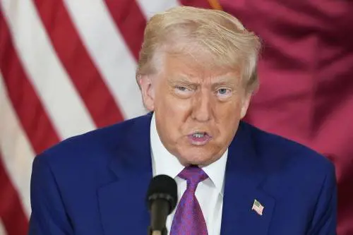 Trump spinge il cessate il fuoco. "Ora basta, domani chiamo Putin"