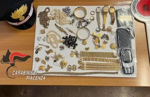 La truffa dell'inviato del Tribunale, come funziona il raggiro: anziani ancora una volta nel mirino