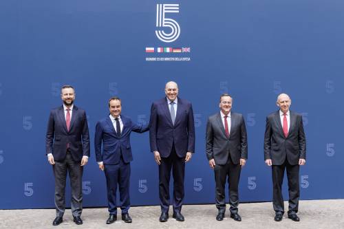 Crosetto riunisce il Gruppo dei Cinque. "L Crosetto riunisce il Gruppo dei Cinque. "L
