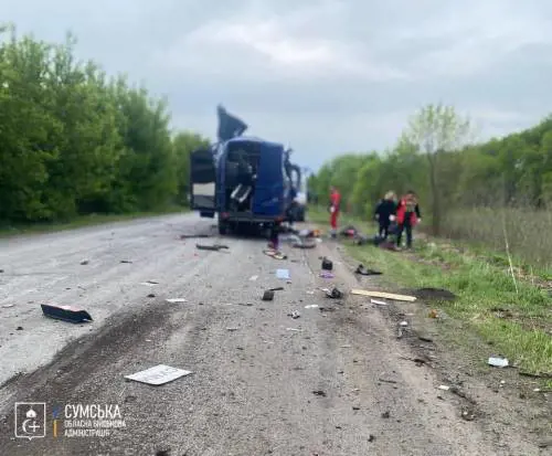 Ucraina, drone russo contro un bus di civili: 9 morti e 4 feriti