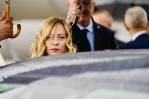 Ucraina, Fazzolari: "Il format dei volenterosi mina l'unità dell'Occidente"