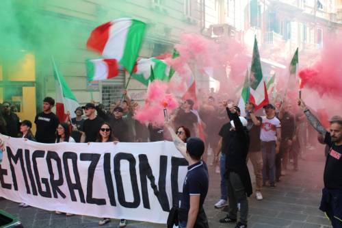 casapound a la spezia un successo tensioni solo per colpa degli antifascisti 