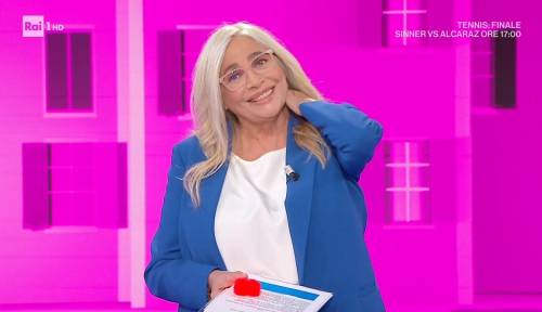 Le lacrime di Mara Venier a Domenica In: "Vedremo se tornerò..." Le lacrime di Mara Venier a Domenica In: "Vedremo se tornerò..."