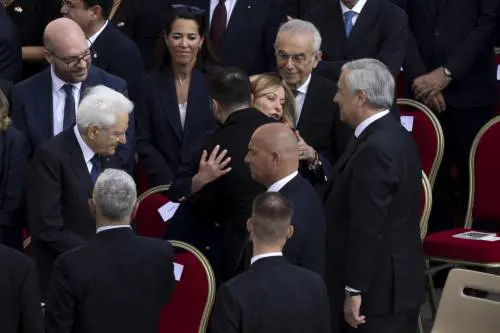 La premier tra Papa, summit e abbracci: "Una giornata perfetta"