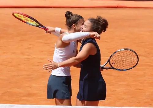 La chimica speciale di Jasmine e Sara, sorelle d’Italia
