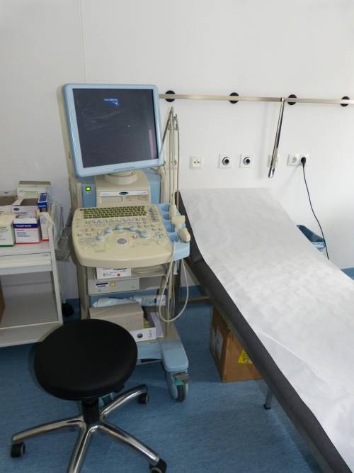 Prostata, a che età iniziare a fare gli esami e i segnali che non è in salute