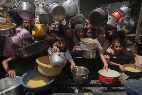 Londra congela i negoziati commerciali con Israele: l’ambasciatrice israeliana  convocata al Foreign Office