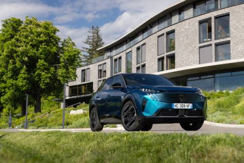 peugeot e3008 e e5008 dual motor più potenza più trazione stesso stile