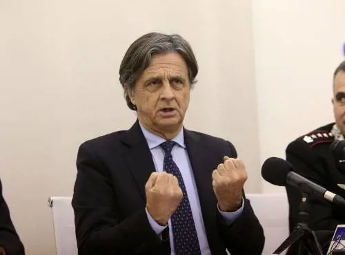 La guerra tra Procure e le richieste di Milano ignorate da Pavia