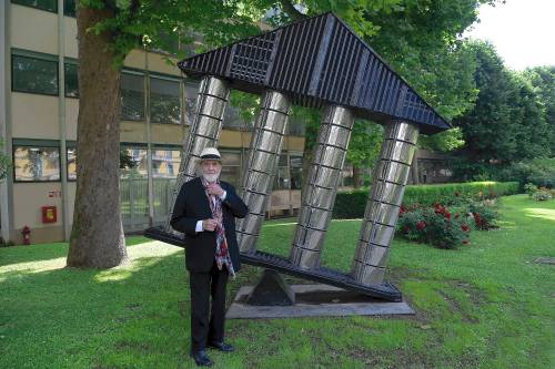 "I tempi cambiano" di Pistoletto esposta ai Chiostri di San Barnaba
