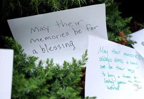 La solidarietà del mondo non commuove Tel Aviv. Saar: "È colpa dei leader". Parigi: "Parole oltraggiose"