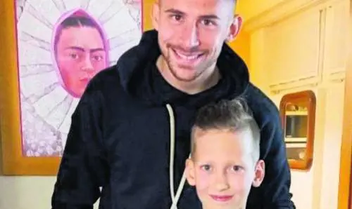 Vicario e il baby fan venuto dalla guerra