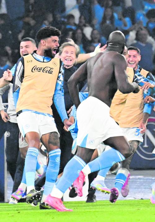 Miracolo? No, poker. Conte ricuce lo scudetto addosso al Napoli