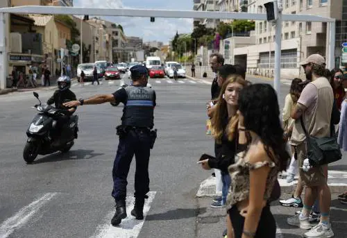 "Vandalizzati un pilone e una cabina": cosa c'è dietro il blackout di Cannes