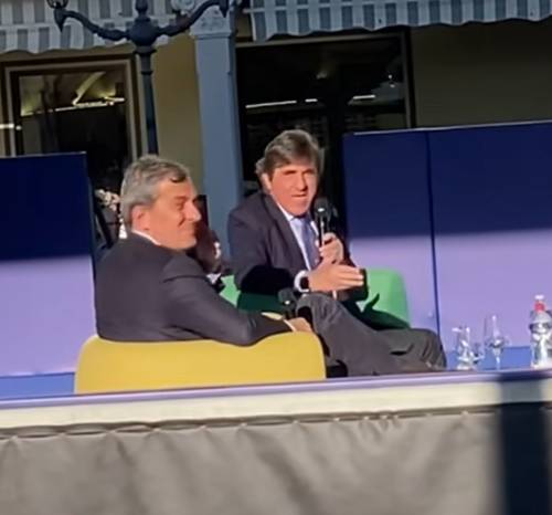 "Non lo dici mai questo". Cairo contestato al Festival di Dogliani "Non lo dici mai questo". Cairo contestato al Festival di Dogliani