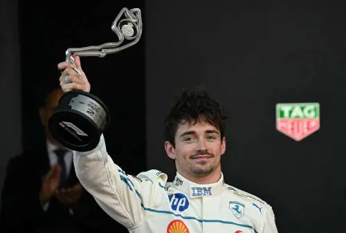 Stavolta Norris tiene Leclerc fuori da casa sua