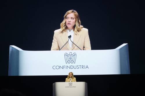 Confindustria25, Meloni: "Il governo è con le imprese. La Ue cancelli i dazi interni"