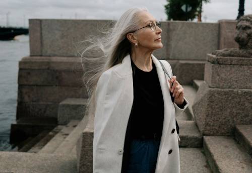 cosa mi metto 7 capi che non devono mancare nell armadio di un over 60 da Ilgiornale.it cosa mi metto 7 capi che non devono mancare nell armadio di un over 60