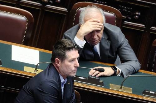 Via libera al dl Sicurezza. L'opposizione soffia sul fuoco