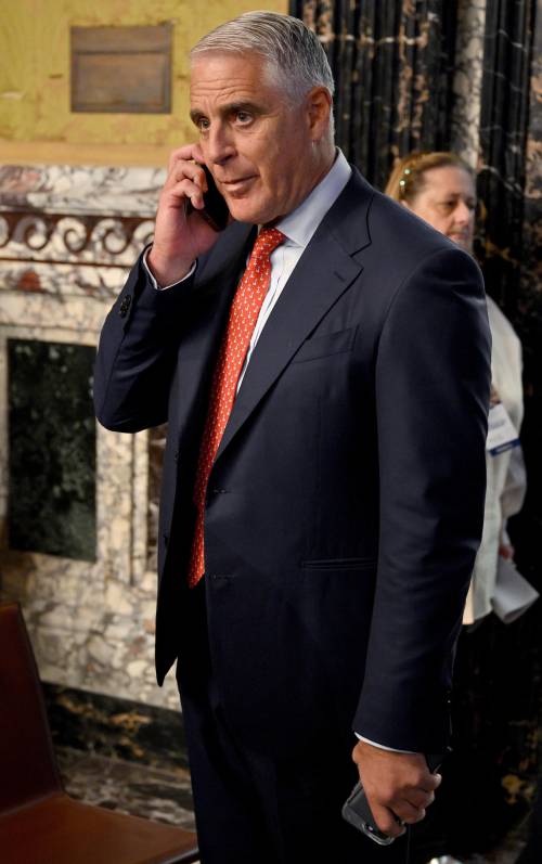Orcel: "Escludo scalate alle Generali"