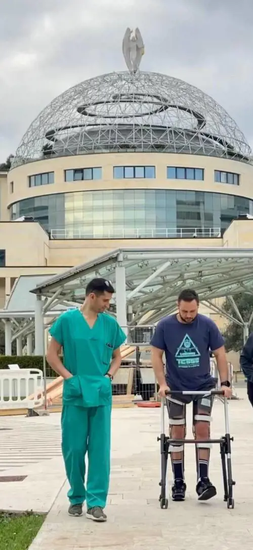 Torna a camminare con un neurostimolatore