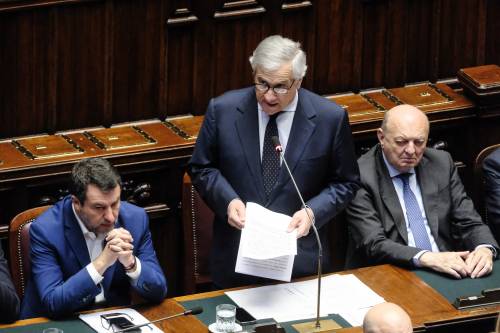 "Basta fomentare l'antisemitismo". E alla Camera è bagarre contro Tajani