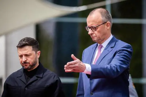 Da Merz armi e soldi, ultimatum di Trump