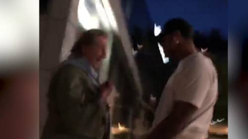 Fabrizio Corona incontra il padre delle gemelle Cappa: cosa c'è dietro il clamoroso faccia a faccia